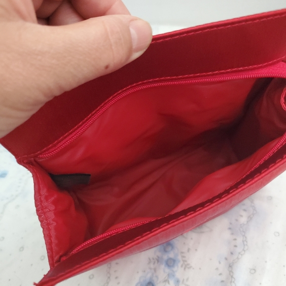 Yves Saint Laurent Parfums Cosmet case. - Picture 3 of 12